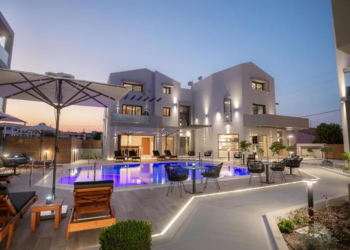 The Victoria Aparthotel 4*