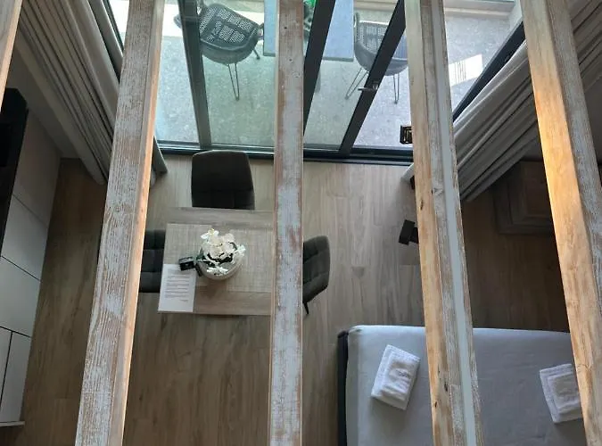 Aparthotel The Victoria 4*