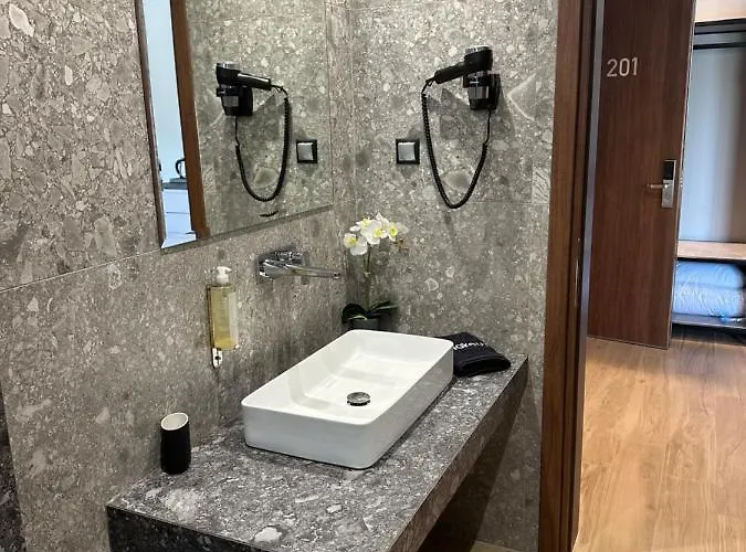 The Victoria 4* Lefkada City