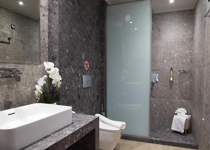 The Victoria 4* Lefkáda